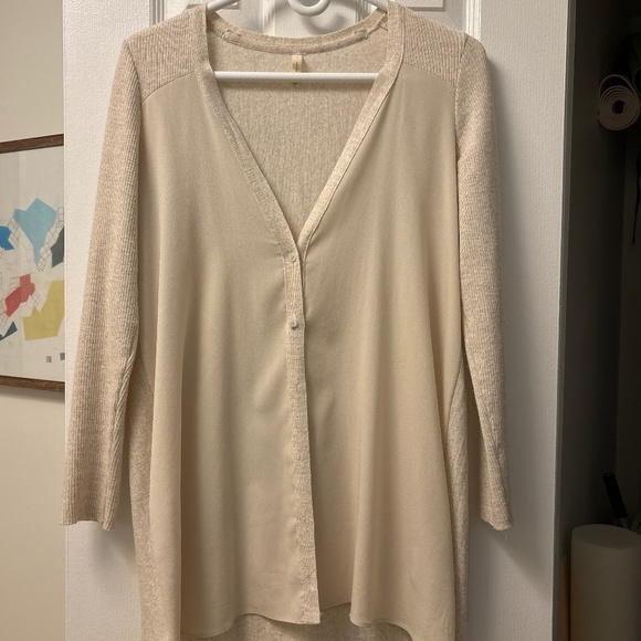 Beige cardigan - Picture 1 of 1